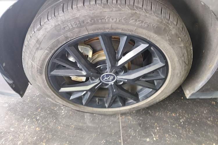 Used BYD Han 2024 DM-i Glory Edition 121KM Prestige Model Left Front Wheel Hub