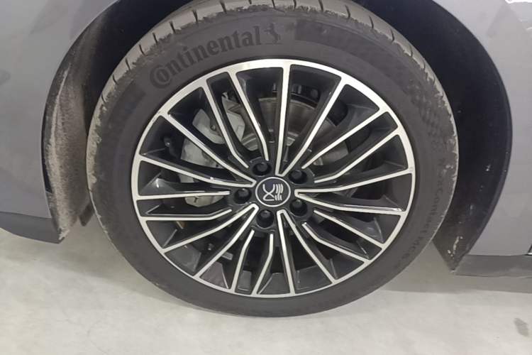 Used BYD Han 2024 DM-i Glory Edition 121KM Premium Model Left Front Wheel Hub