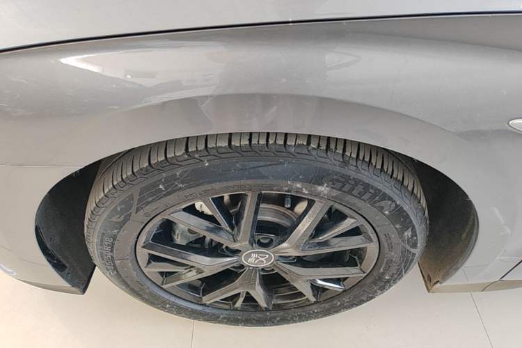 Used BYD Han 2024 DM-i Glory Edition 121KM Elite Model Left Front Wheel Hub