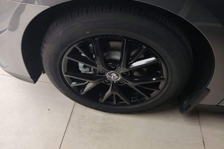 Used BYD Han 2024 DM-i Glory Edition 121KM Prestige Model Left Front Wheel Hub