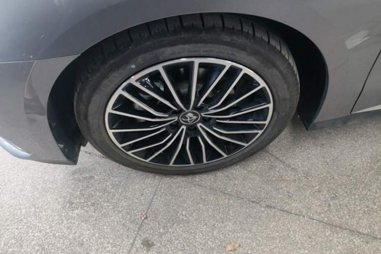 Used BYD Han 2024 DM-i Glory Edition 121KM Prestige Model Left Front Wheel Hub