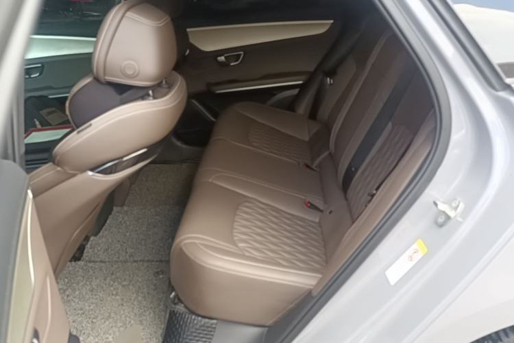 Used BYD Han 2024 EV Glory Edition 506KM Front-Wheel-Drive Premium Model Left Rear Seat