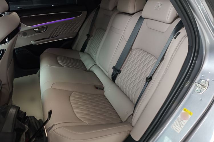 Used BYD Han 2024 DM-i Glory Edition 121KM Premium Model Left Rear Seat