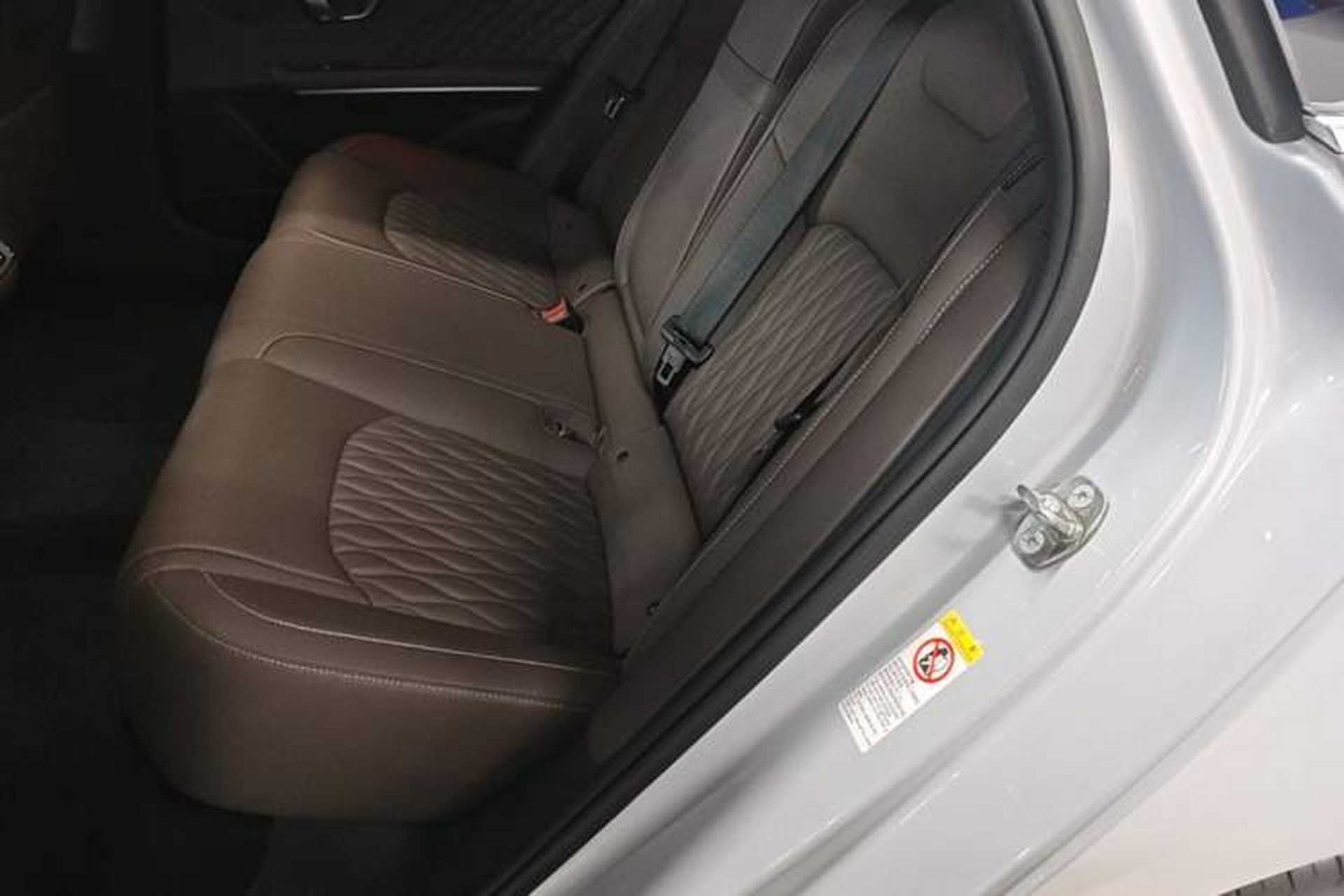 Used BYD Han 2024 EV Glory Edition 506KM Front-Wheel-Drive Premium Model Left Rear Seat