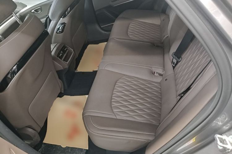 Used BYD Han 2024 DM-i Glory Edition 121KM Elite Model Left Rear Seat