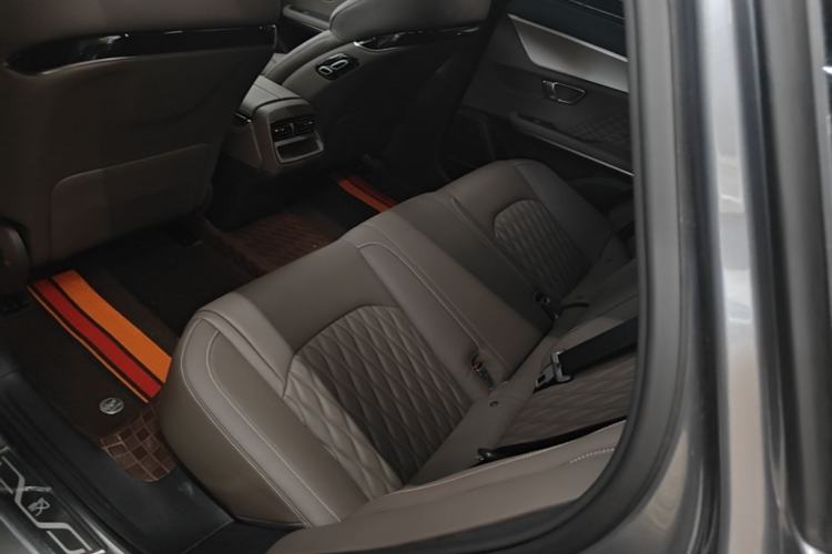 Used BYD Han 2024 DM-i Glory Edition 121KM Elite Model Left Rear Seat