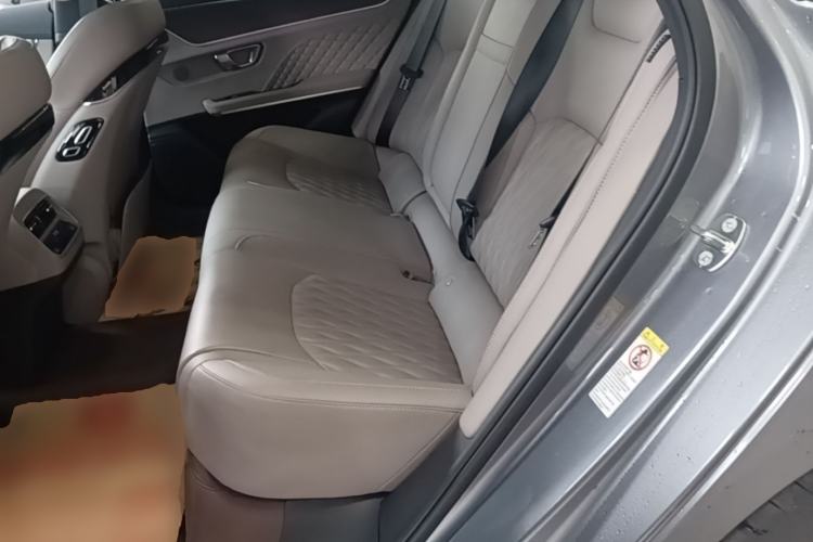 Used BYD Han 2024 DM-i Glory Edition 121KM Premium Model Left Rear Seat