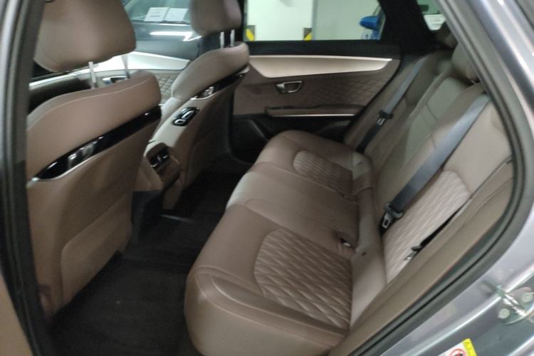 Used BYD Han 2024 DM-i Glory Edition 121KM Elite Model Left Rear Seat
