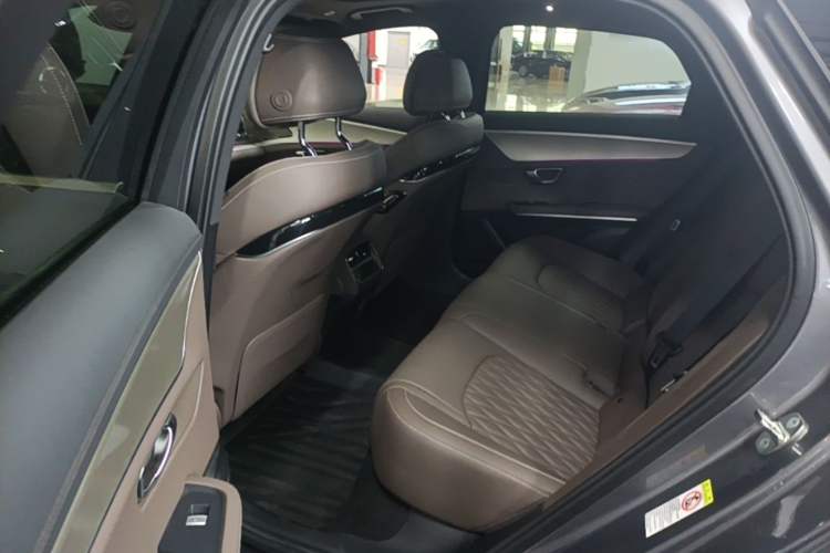 Used BYD Han 2024 DM-i Glory Edition 121KM Prestige Model Left Rear Seat