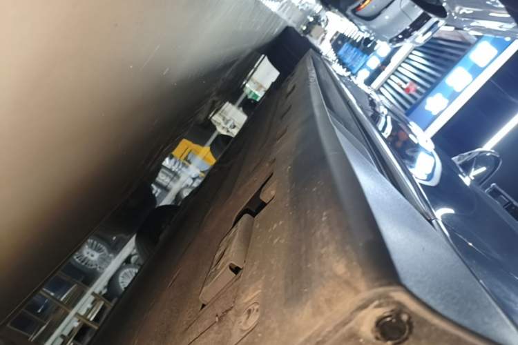 Used BYD Han 2024 EV Glory Edition 506KM Front-Wheel-Drive Premium Model Left Side Sill