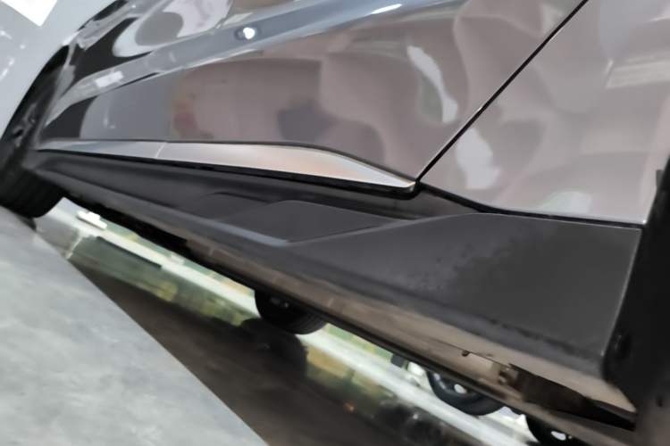 Used BYD Han 2024 DM-i Glory Edition 121KM Prestige Model Left Side Sill