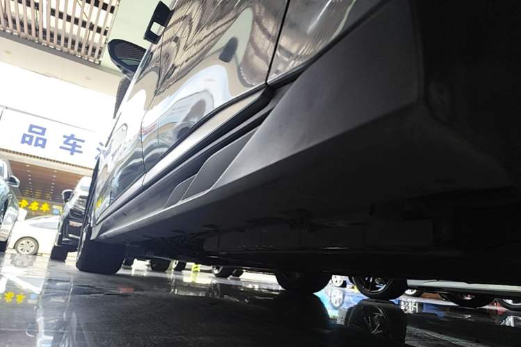 Used BYD Han 2024 DM-i Glory Edition 121KM Prestige Model Left Side Sill
