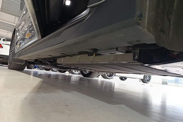 Used BYD Han 2024 DM-i Glory Edition 121KM Premium Model Left Side Sill