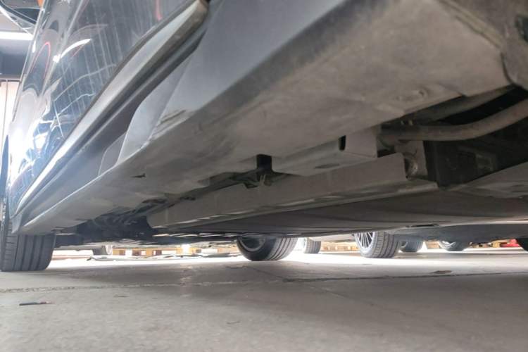 Used BYD Han 2024 DM-i Glory Edition 121KM Prestige Model Left Side Sill