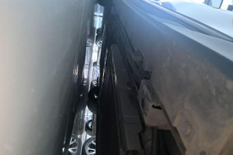 Used BYD Han 2024 DM-i Glory Edition 121KM Elite Model Left Side Sill