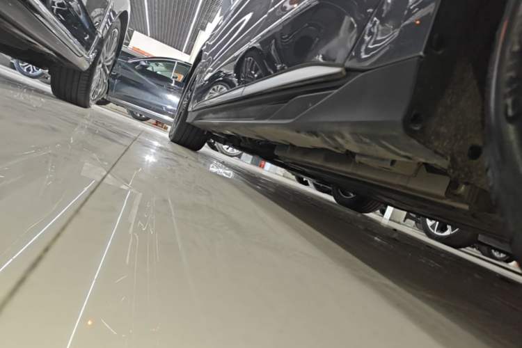 Used BYD Han 2024 DM-i Glory Edition 121KM Elite Model Left Side Sill