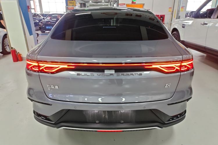 Used BYD Han 2024 EV Glory Edition 605KM Front-Wheel-Drive Premium Model Rear