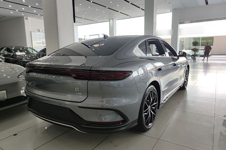 Used BYD Han 2024 EV Glory Edition 610 km All-Wheel Drive "Tian Shen Zhi Jia" Intelligent Driving Model Rear Right 45 Deg
