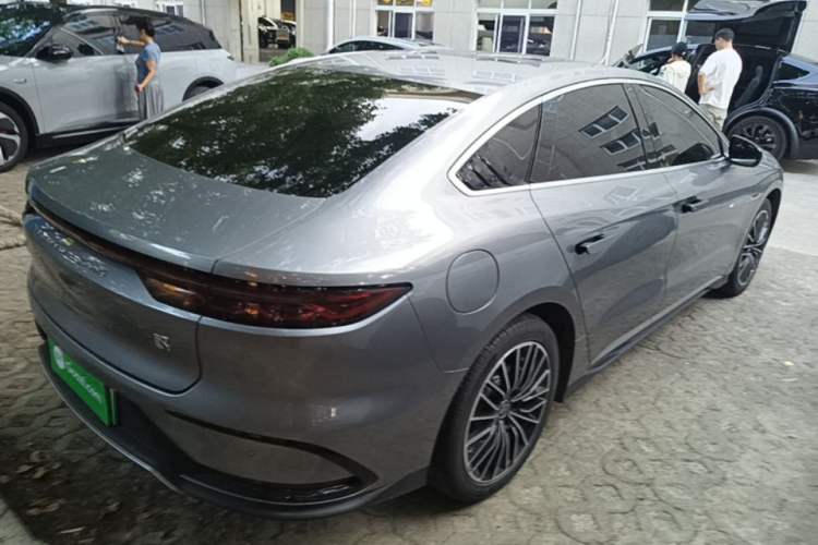 Used BYD Han 2024 EV Glory Edition 506KM Front-Wheel-Drive Premium Model Rear Right 45 Deg