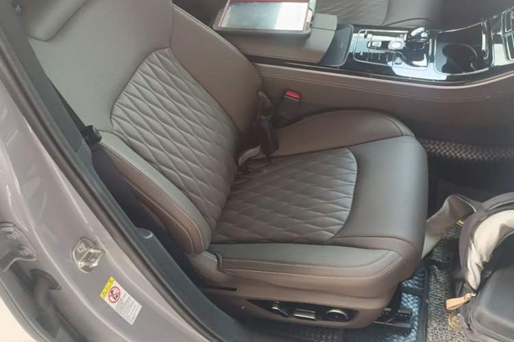 Used BYD Han 2024 EV Glory Edition 506KM Front-Wheel-Drive Premium Model Right Front Seat