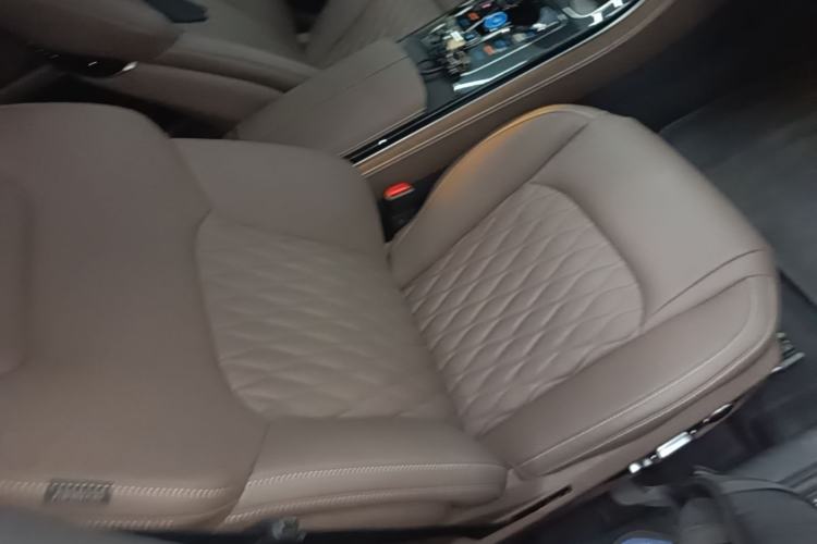 Used BYD Han 2024 DM-i Glory Edition 121KM Prestige Model Right Front Seat