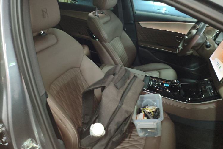 Used BYD Han 2024 DM-i Glory Edition 121KM Elite Model Right Front Seat