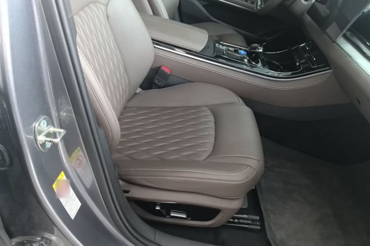 Used BYD Han 2024 DM-i Glory Edition 121KM Elite Model Right Front Seat