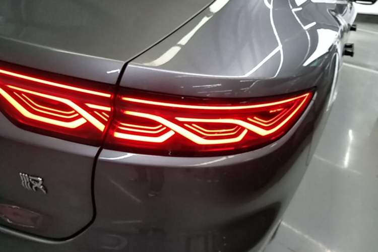 Used BYD Han 2024 DM-i Glory Edition 121KM Premium Model Right Rear Taillight