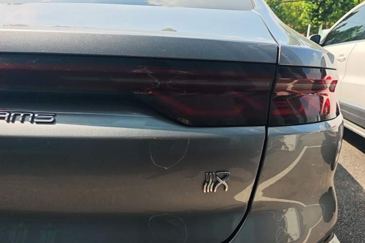 Used BYD Han 2024 DM-i Glory Edition 121KM Premium Model Right Rear Taillight