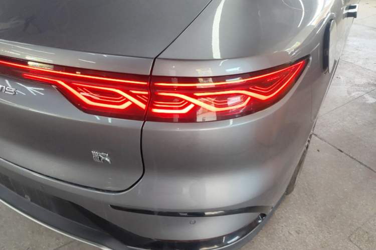 Used BYD Han 2024 DM-i Glory Edition 121KM Prestige Model Right Rear Taillight