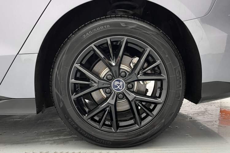 Used BYD Han 2024 DM-i Glory Edition 121KM Prestige Model Right Rear Wheel Hub