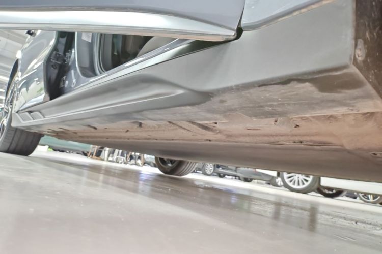 Used BYD Han 2024 EV Glory Edition 605KM Front-Wheel-Drive Premium Model Right Side Sill