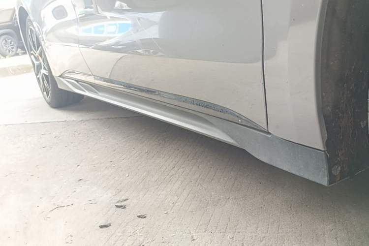 Used BYD Han 2024 EV Glory Edition 506KM Front-Wheel-Drive Premium Model Right Side Sill