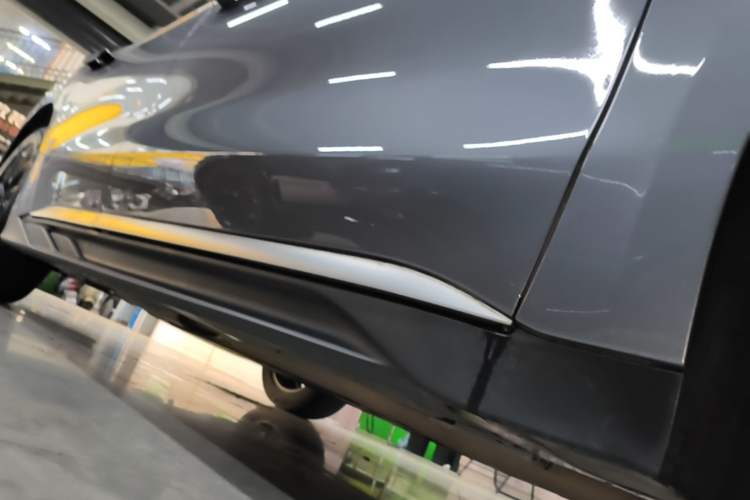 Used BYD Han 2024 DM-i Glory Edition 121KM Prestige Model Right Side Sill