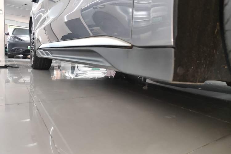 Used BYD Han 2024 DM-i Glory Edition 121KM Premium Model Right Side Sill