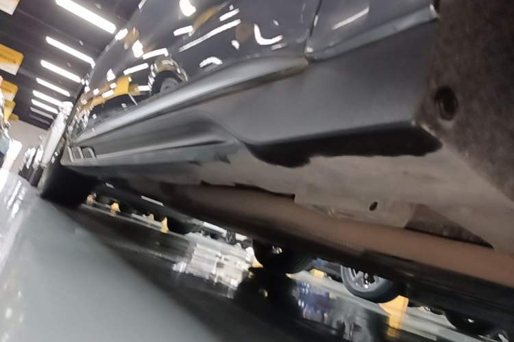 Used BYD Han 2024 DM-i Glory Edition 121KM Prestige Model Right Side Sill