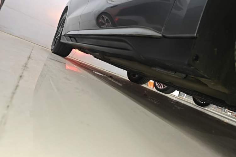 Used BYD Han 2024 DM-i Glory Edition 121KM Elite Model Right Side Sill
