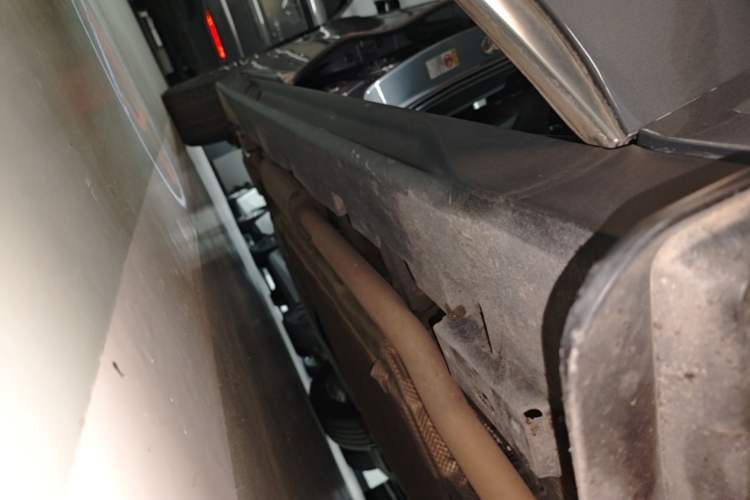 Used BYD Han 2024 DM-i Glory Edition 121KM Prestige Model Right Side Sill