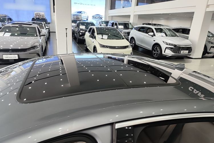 Used BYD Han 2024 EV Glory Edition 610 km All-Wheel Drive "Tian Shen Zhi Jia" Intelligent Driving Model Roof