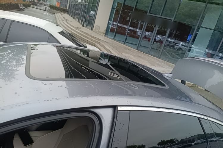Used BYD Han 2024 EV Glory Edition 610 km All-Wheel Drive "Tian Shen Zhi Jia" Intelligent Driving Model Roof
