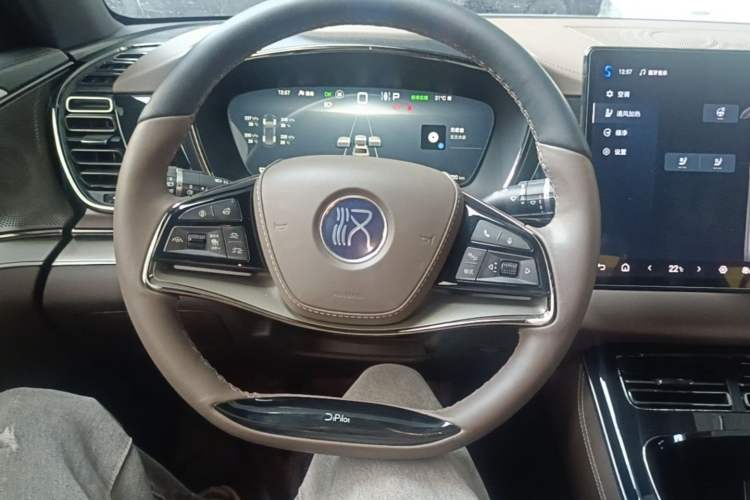 Used BYD Han 2024 EV Glory Edition 506KM Front-Wheel-Drive Premium Model Steering Wheel