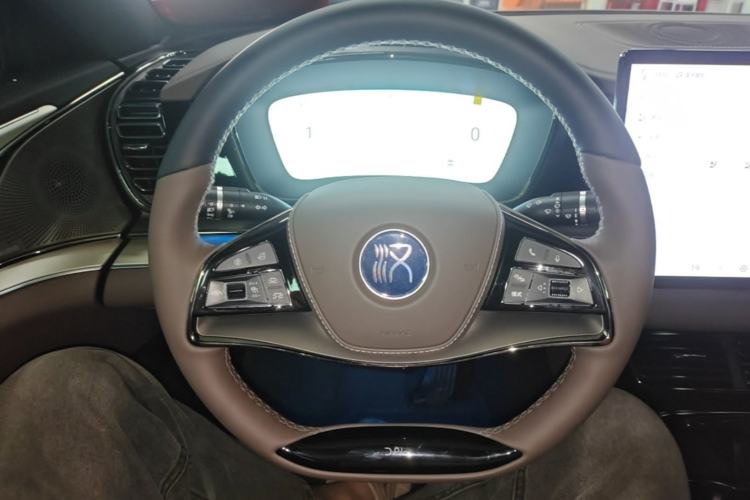 Used BYD Han 2024 EV Glory Edition 605KM Front-Wheel-Drive Premium Model Steering Wheel