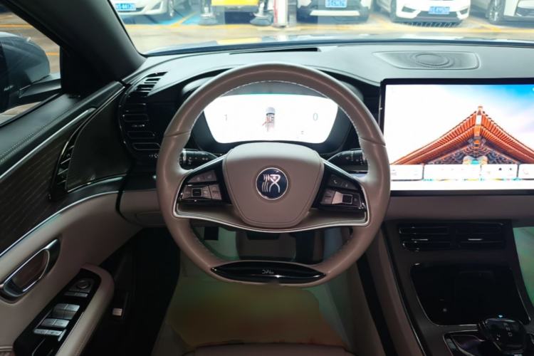 Used BYD Han 2024 DM-i Glory Edition 121KM Premium Model Steering Wheel