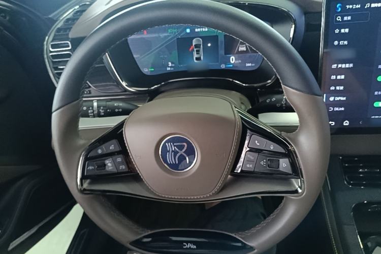 Used BYD Han 2024 DM-i Glory Edition 121KM Elite Model Steering Wheel