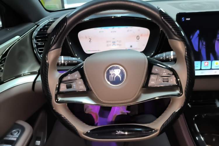 Used BYD Han 2024 DM-i Glory Edition 121KM Prestige Model Steering Wheel