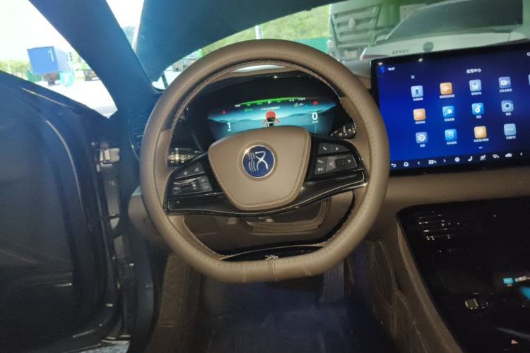 Used BYD Han 2024 DM-i Glory Edition 121KM Prestige Model Steering Wheel