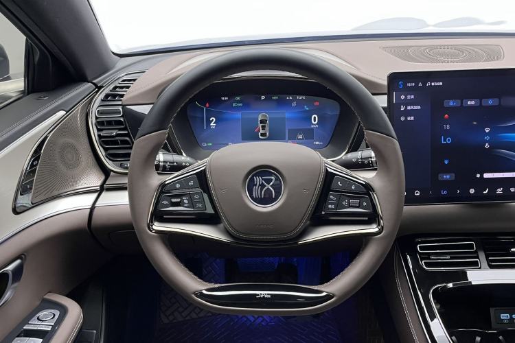 Used BYD Han 2024 DM-i Glory Edition 121KM Prestige Model Steering Wheel