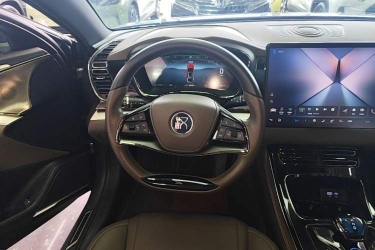 Used BYD Han 2024 DM-i Glory Edition 121KM Prestige Model Steering Wheel