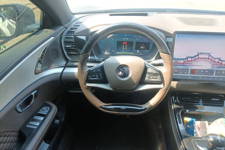 Used BYD Han 2024 EV Glory Edition 605KM Front-Wheel-Drive Premium Model Steering Wheel