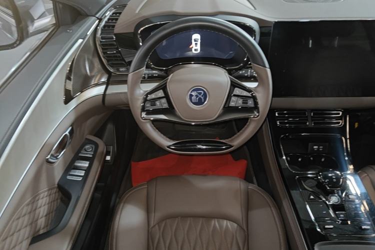 Used BYD Han 2024 DM-i Glory Edition 121KM Elite Model Steering Wheel